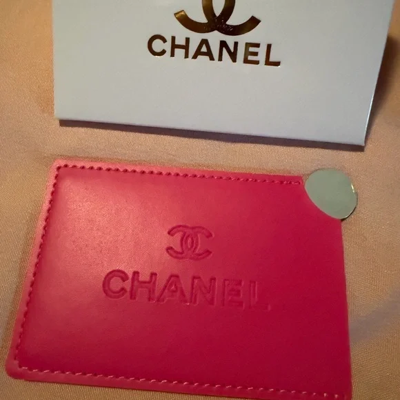 Chanel Beauté Red purse VIP gifts with purchase BUNDLE!!!! - Picture 8 of 16